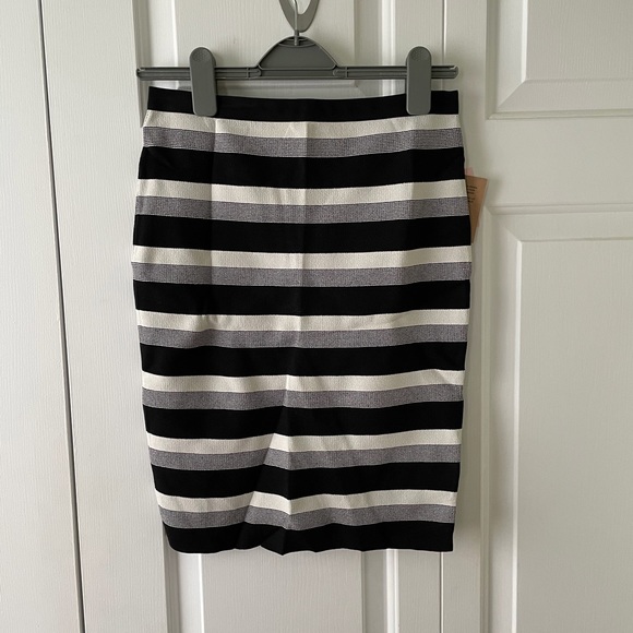 Rachel Roy black, grey and white stripped skirt - Picture 1 of 1